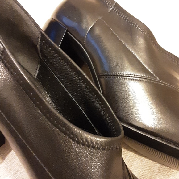 Donna Karan Leather Heel Pumps size 8 - Picture 13 of 16